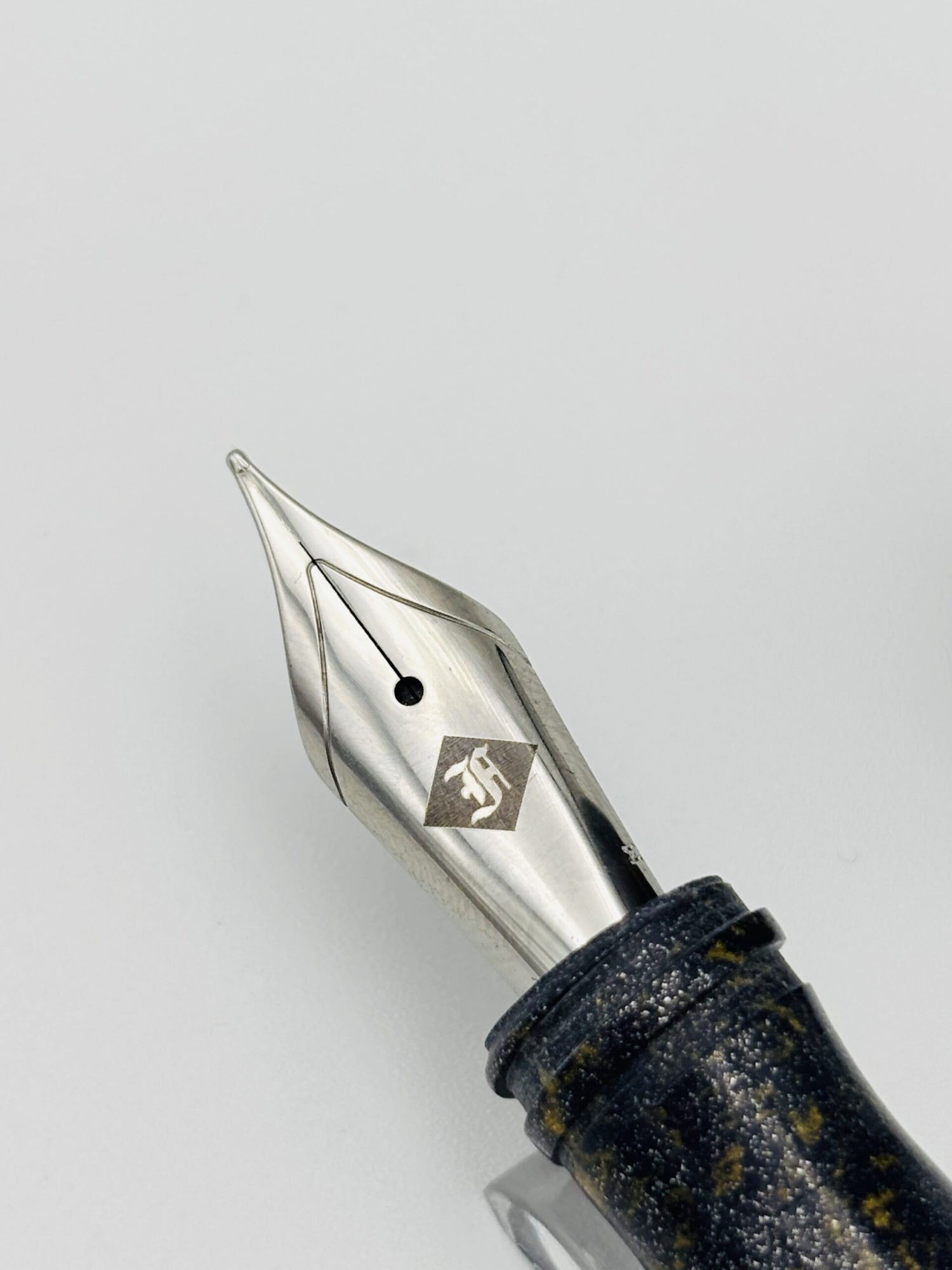 Franklin Christoph Model 46 Lucky Star 4th Anni. - Medium Nib - Pre-Owned