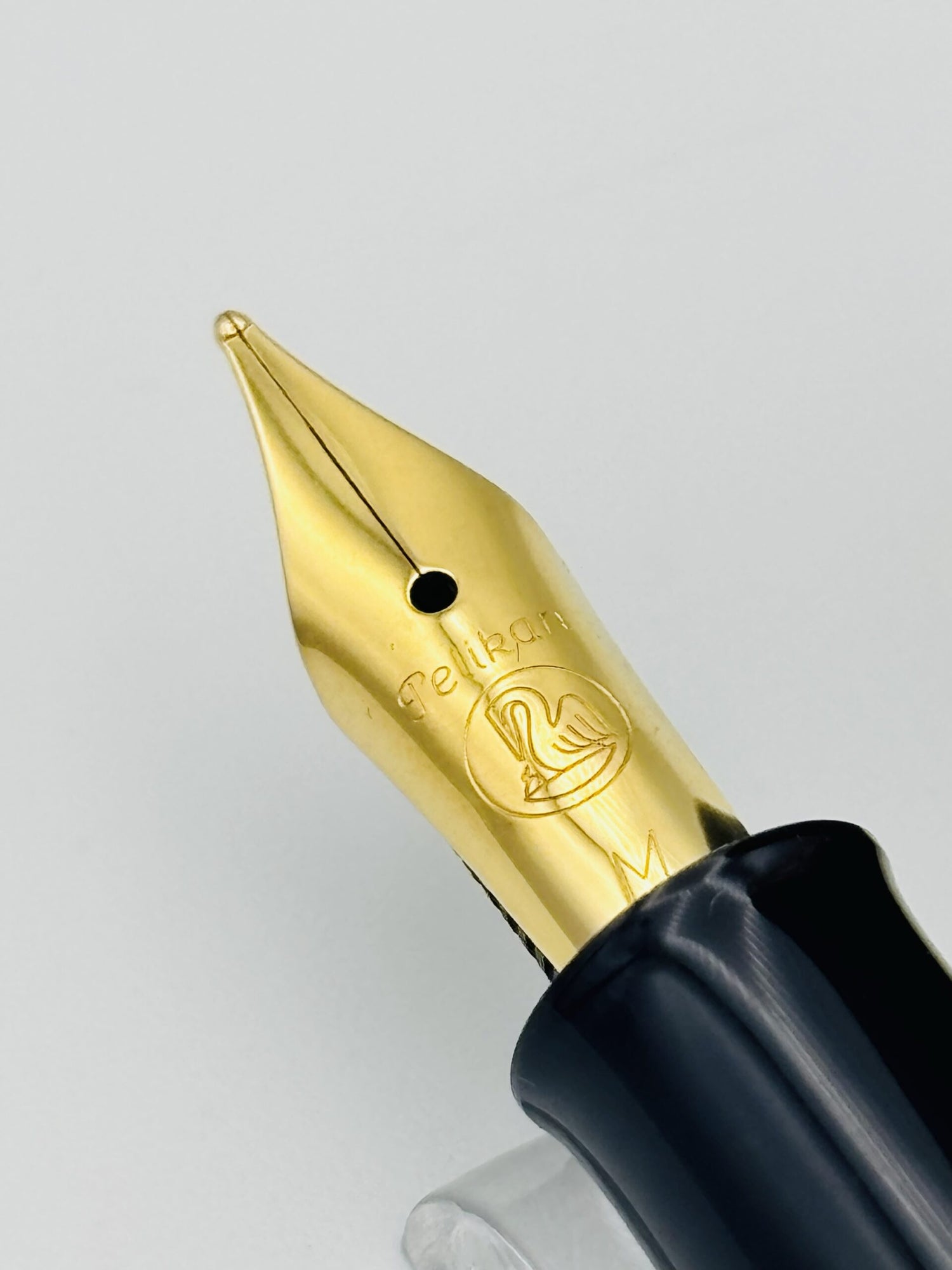 Pelikan M200 Marble Brown - Medium Steel Nib