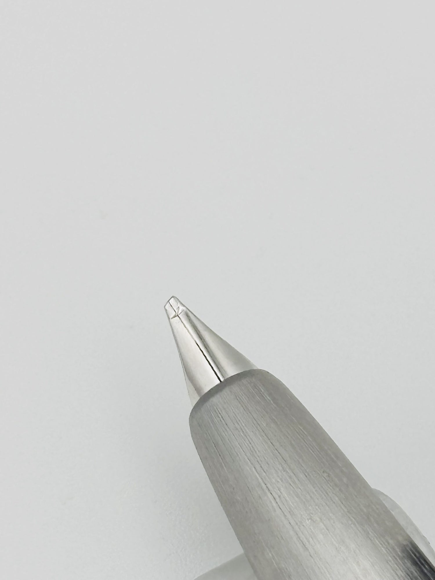 LAMY 2000 Makrolon - 14k Oblique Broad Nib