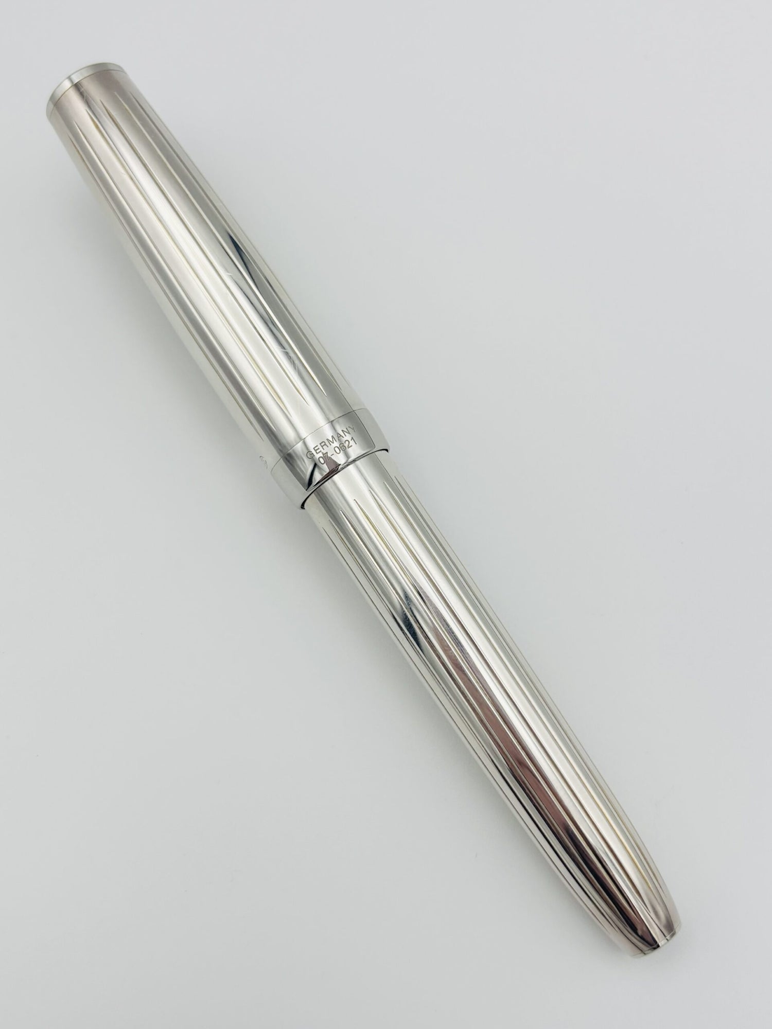 Ottohutt Design 07 Sterling - 18k Medium Reduced to Fine Nib