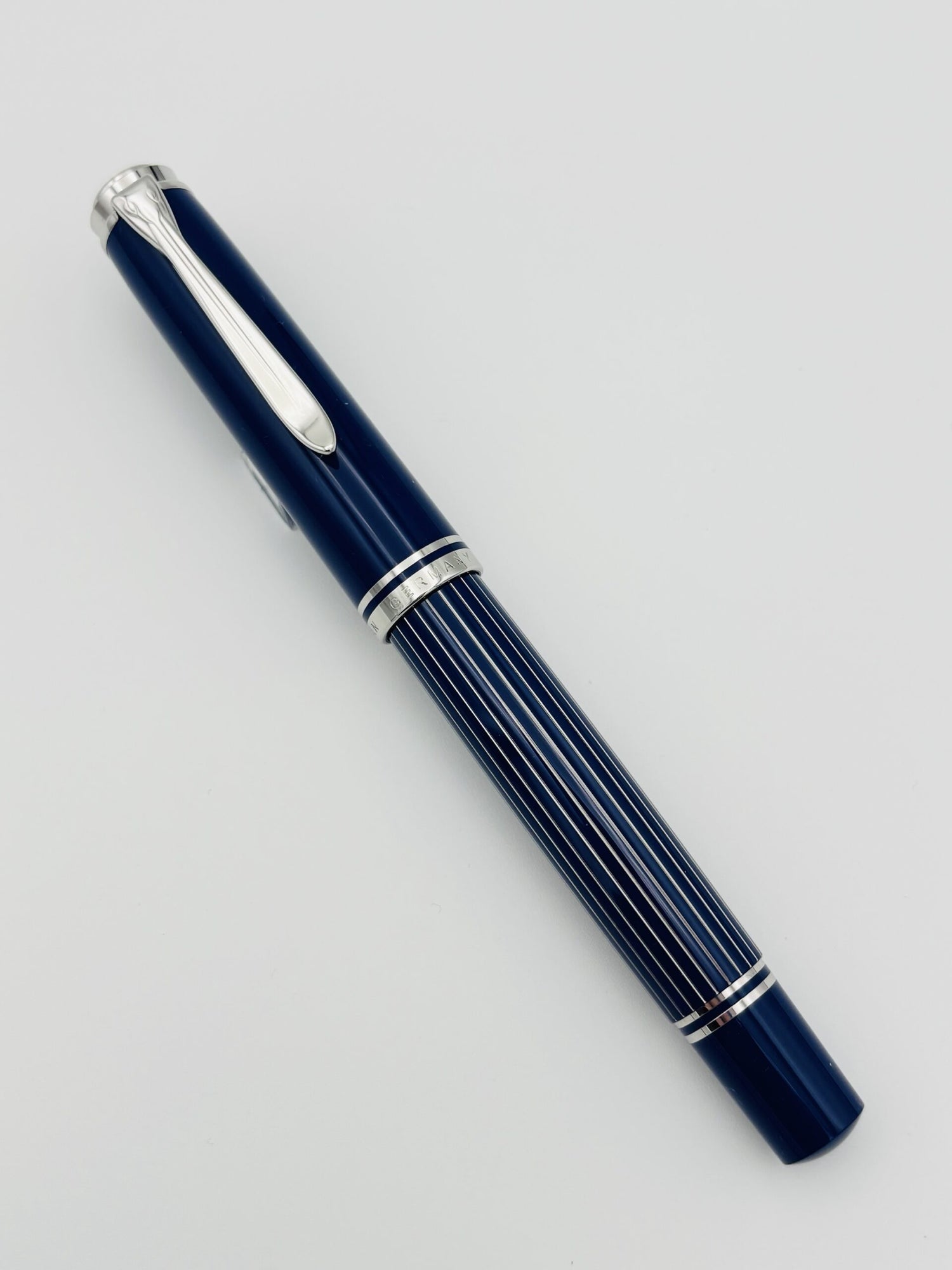 Pelikan M815 Metal Stripped Blue - 18C Fine Nib