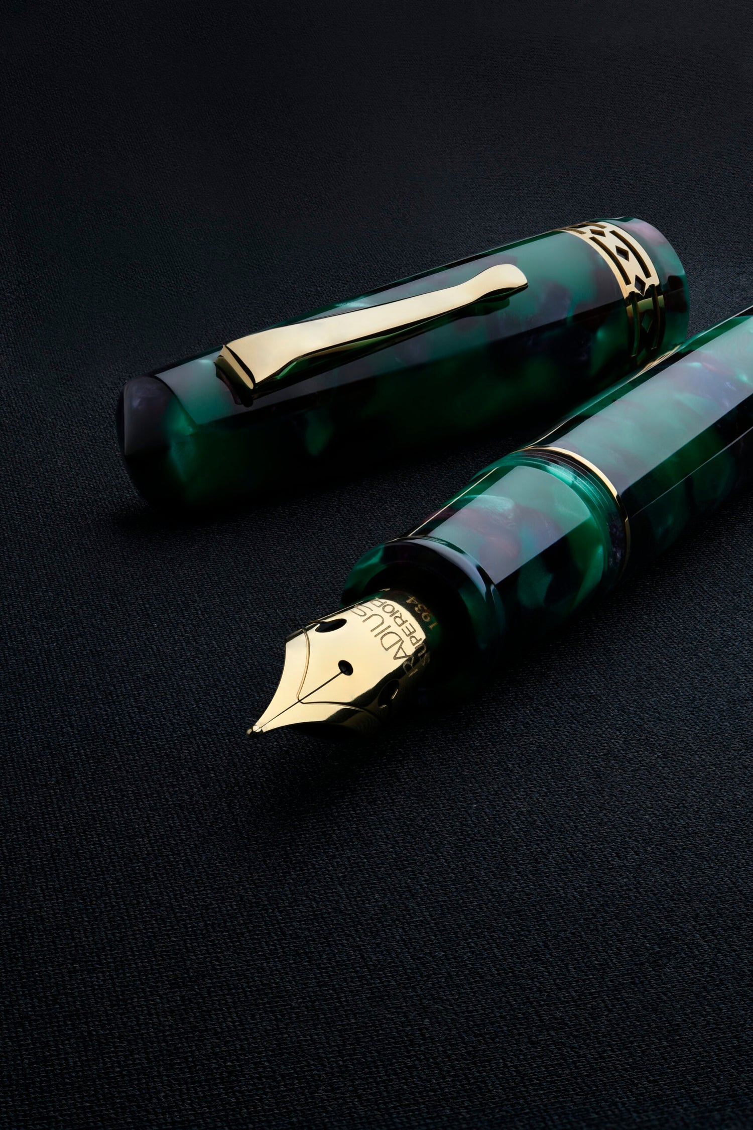 Radius 1934 Settimo Minerale Gold Trim