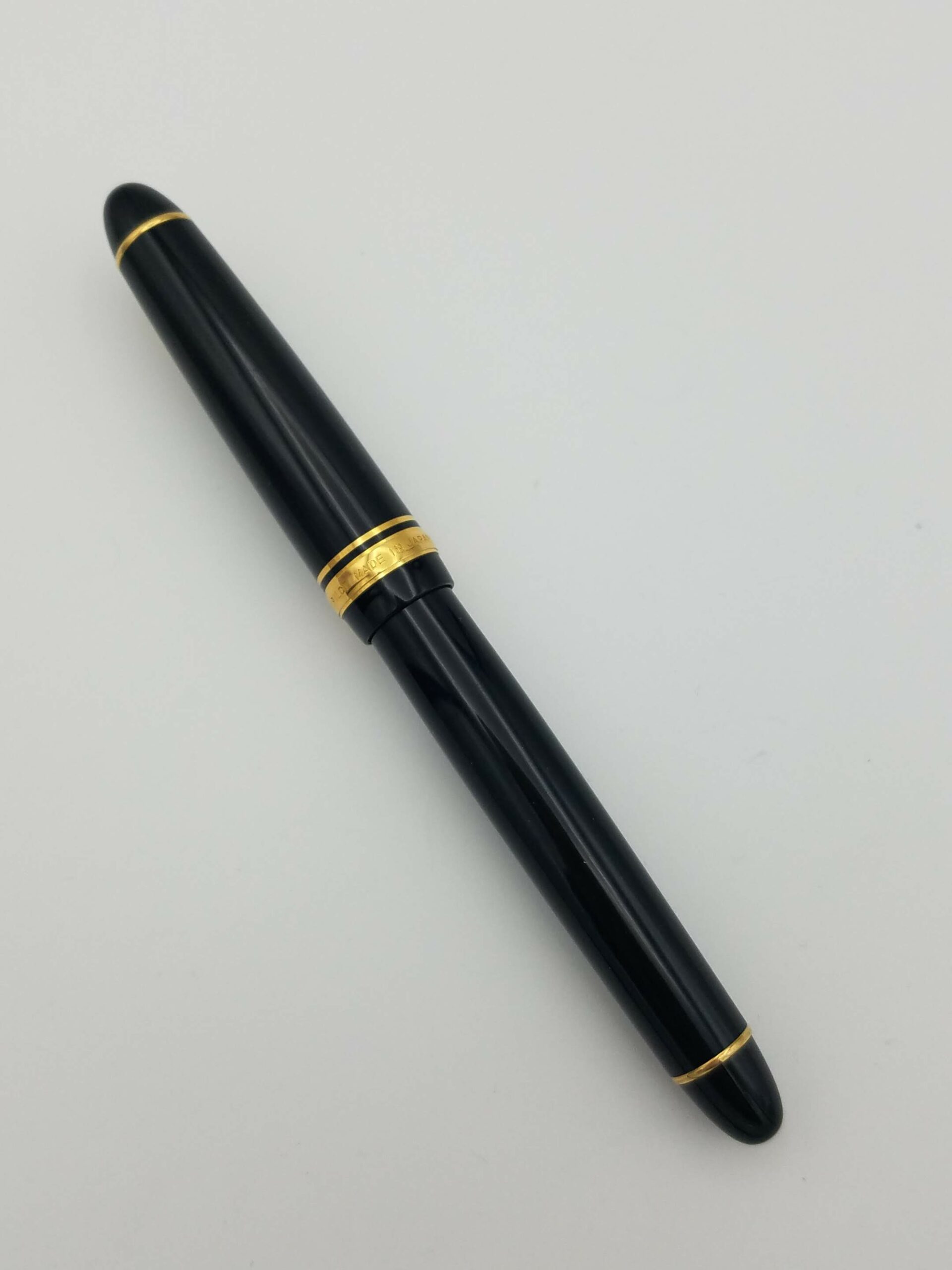 Pilot Custom 742 Black with Gold Trim – 14k Falcon - Pen Realm