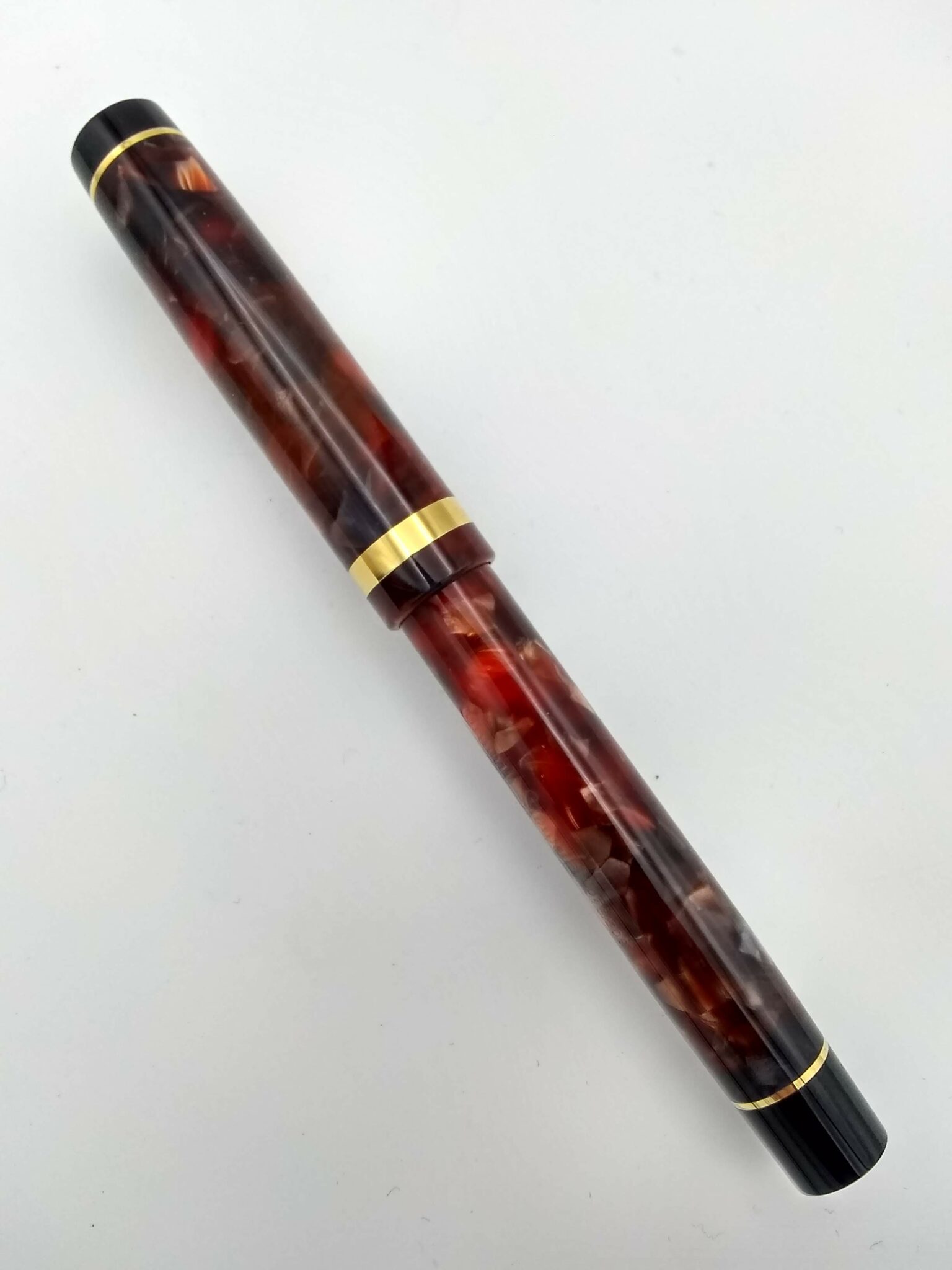 Conway Stewart Duro Mottled Red – 18C Broad Nib - Pen Realm