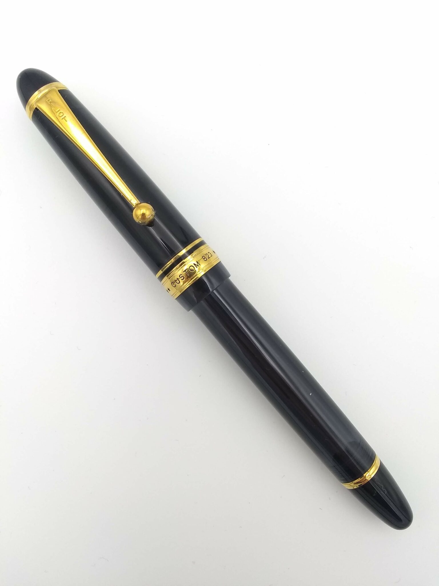 Pilot Custom 823 Smoke – 14k Fine Nib - Pen Realm